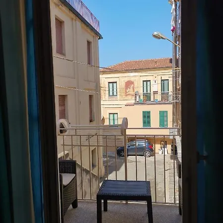 Residenza Maria Antonietta - 50 Metri Dal Mare 招待所 皮佐