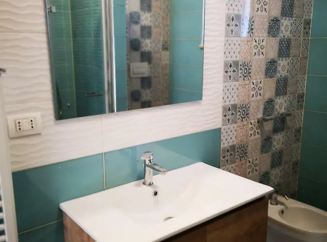 Residenza Maria Antonietta - 50 Metri Dal Mare 3* פיצו