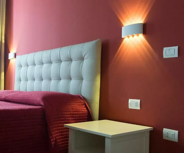 Residenza Maria Antonietta - 50 Metri Dal Mare 皮佐
