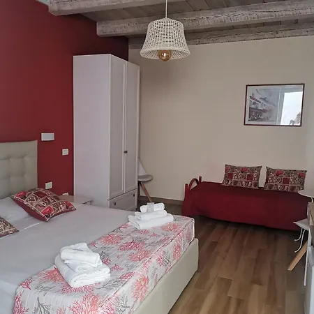 Residenza Maria Antonietta - 50 Metri Dal Mare Maison d'hôtes 3*