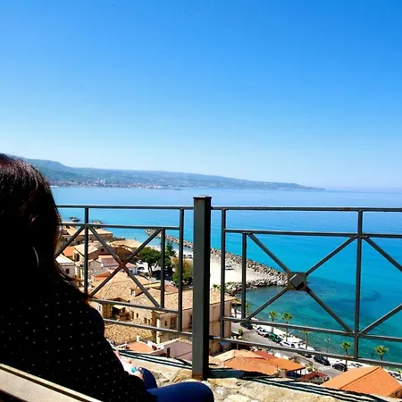 Maison d'hôtes Residenza Maria Antonietta - 50 Metri Dal Mare Pizzo (Calabria)