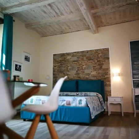 Maison d'hôtes Residenza Maria Antonietta - 50 Metri Dal Mare *